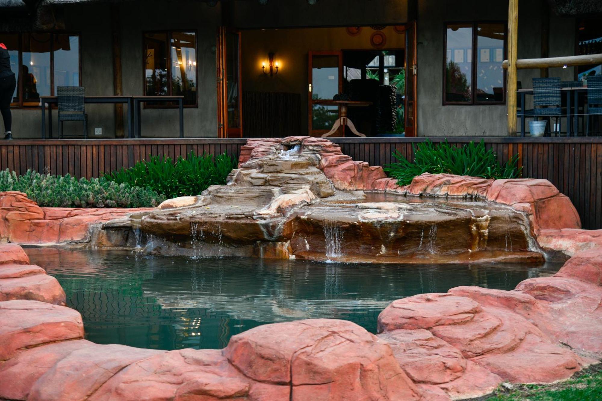 The Springbok Lodge Лейдисмит Екстериор снимка